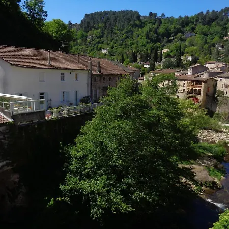 Les Anglaises Bed & Breakfast